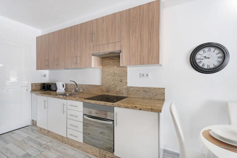 018