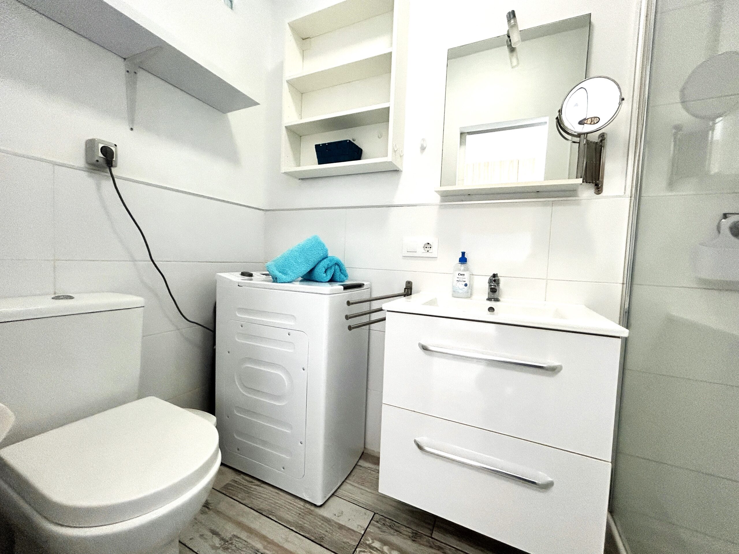 037